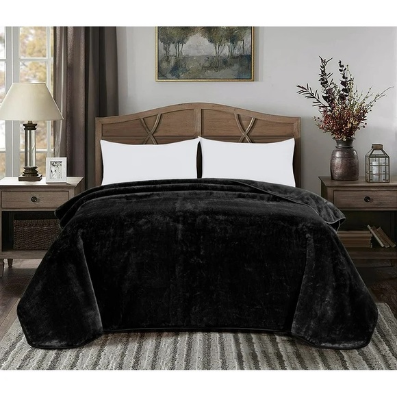 Other - Plush Velvet Black Bed Blanket - king Soft Luxury Throw